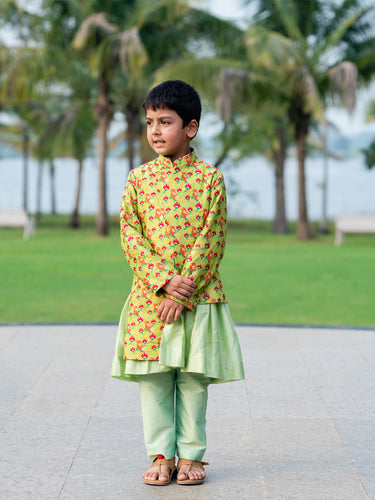 The Macaw King Kurta Set